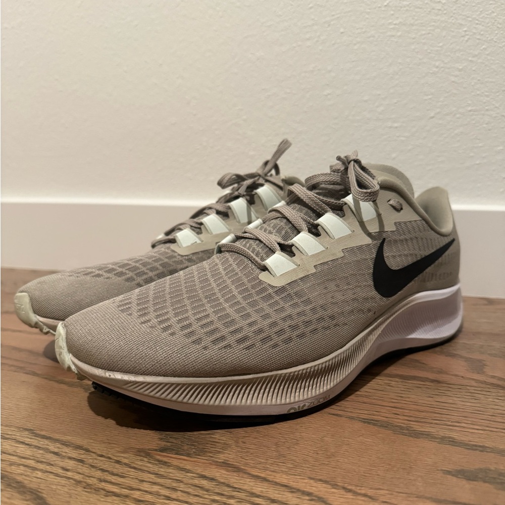 Men’s Nike Shoes Size 11.5